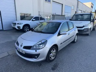 RENAULT CLIO 1.5 DCI
