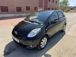 TOYOTA YARIS 1.4 GASOLINA