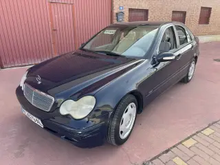 MERCEDES C-220CDI